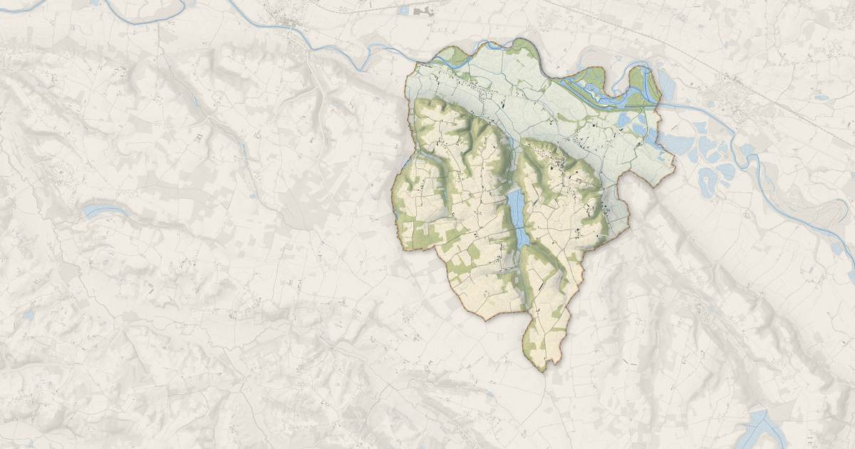 Portrait cartographique de Renung : relief, eau, forêts, bâti et voies, calculés à partir des données de l'IGN