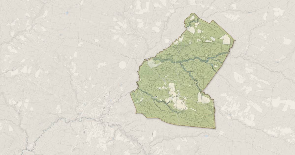 Portrait cartographique de Saint-Gor : relief, eau, forêts, bâti et voies, calculés à partir des données de l'IGN