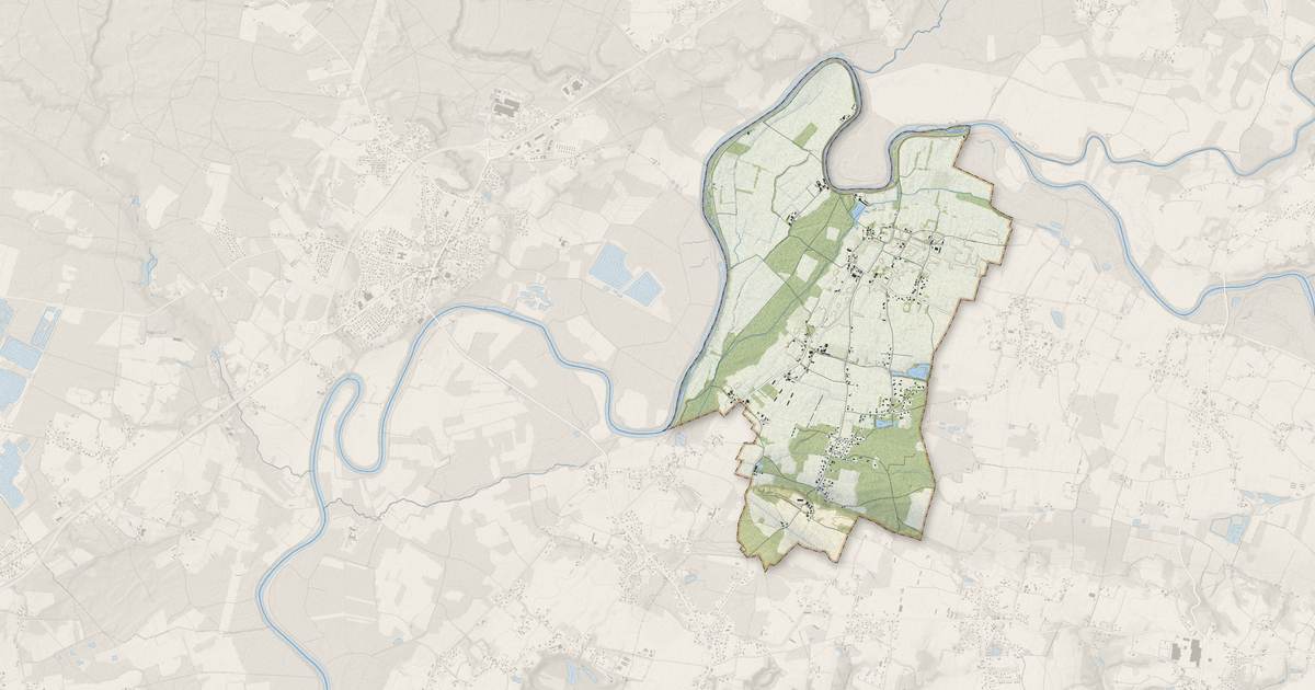 Portrait cartographique de Saint-Jean-de-Lier : relief, eau, forêts, bâti et voies, calculés à partir des données de l'IGN