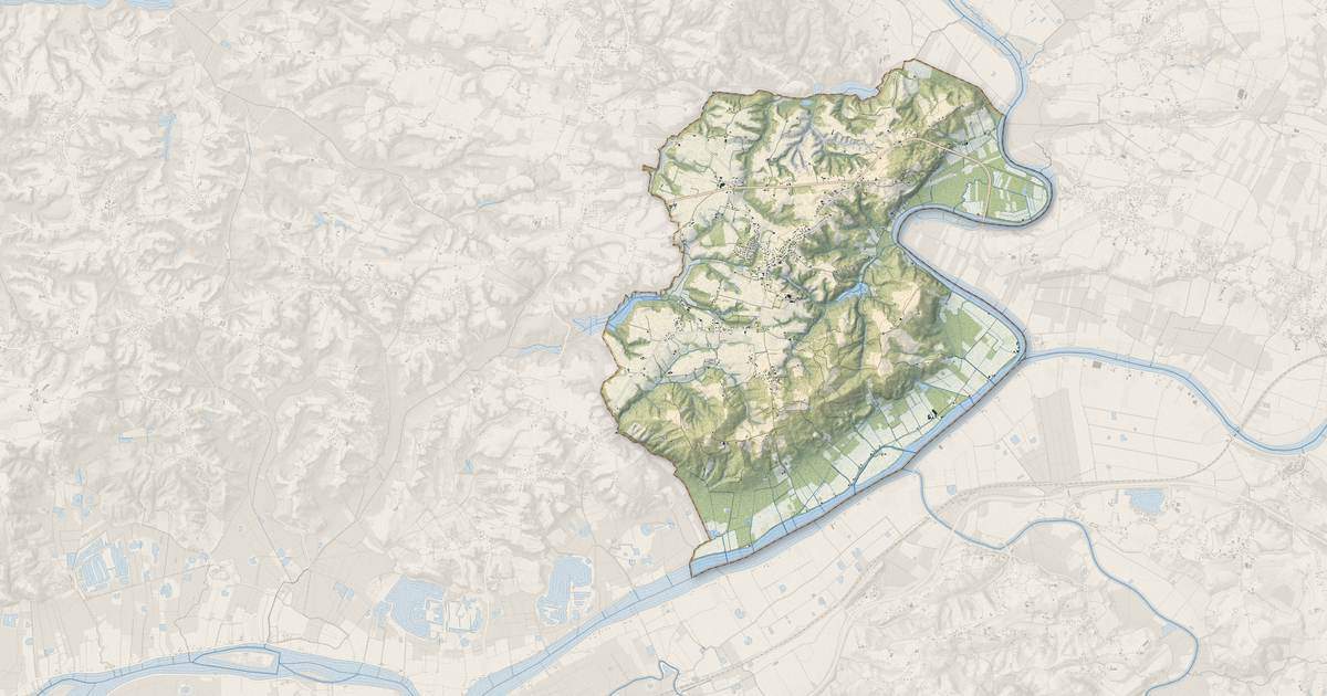 Portrait cartographique de Sainte-Marie-de-Gosse : relief, eau, forêts, bâti et voies, calculés à partir des données de l'IGN