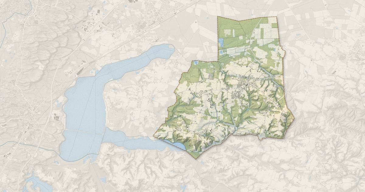 Portrait cartographique de Saubrigues : relief, eau, forêts, bâti et voies, calculés à partir des données de l'IGN