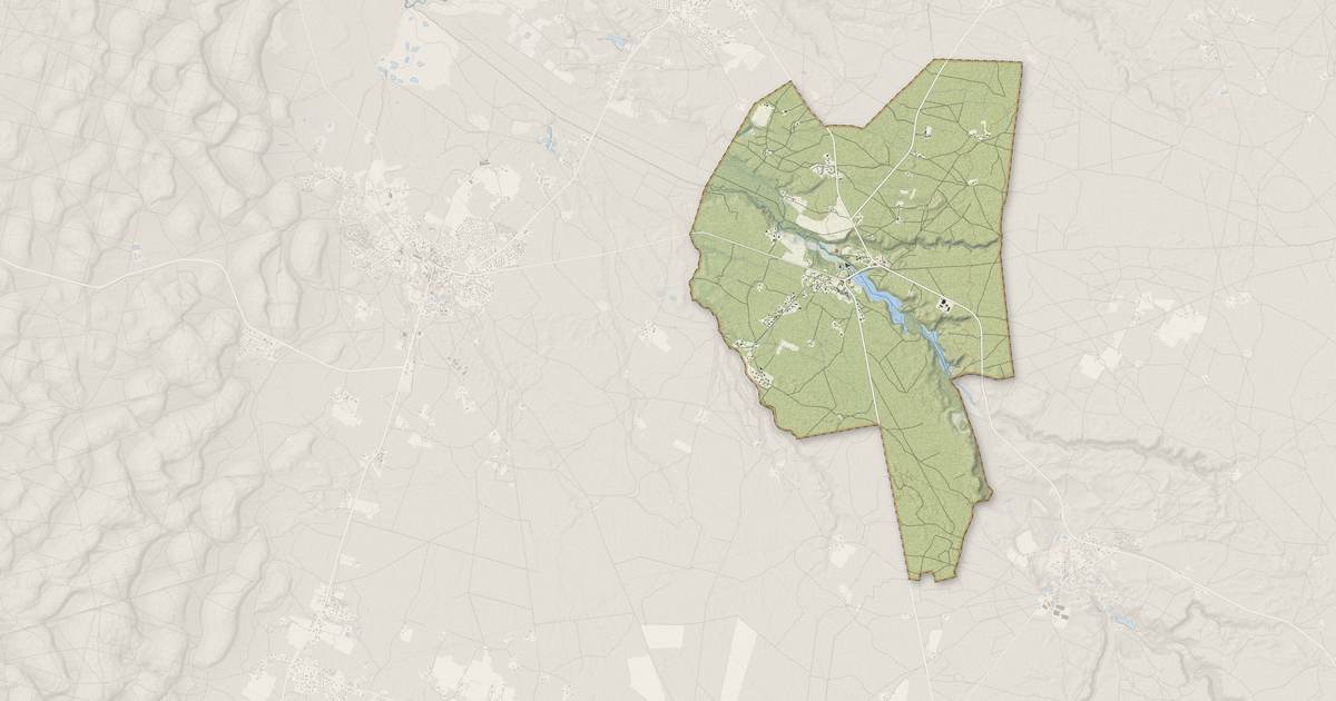 Portrait cartographique de Uza : relief, eau, forêts, bâti et voies, calculés à partir des données de l'IGN