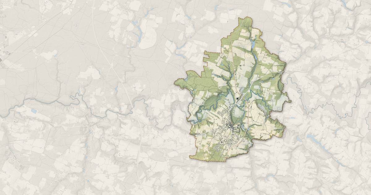 Portrait cartographique de Villeneuve-de-Marsan : relief, eau, forêts, bâti et voies, calculés à partir des données de l'IGN
