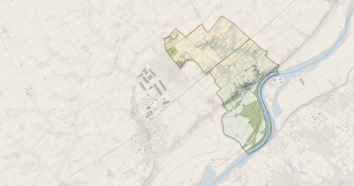 Portrait cartographique de Avaray : relief, eau, forêts, bâti et voies, calculés à partir des données de l'IGN