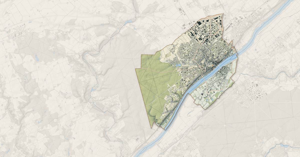 Portrait cartographique de Blois : relief, eau, forêts, bâti et voies, calculés à partir des données de l'IGN