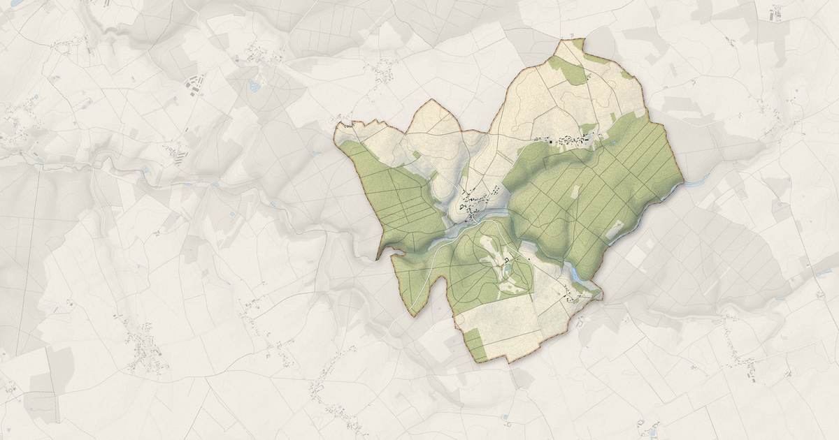 Portrait cartographique de La Chapelle-Enchérie : relief, eau, forêts, bâti et voies, calculés à partir des données de l'IGN