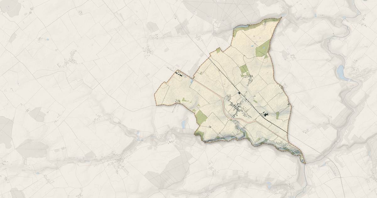 Portrait cartographique de La Chapelle-Vendômoise : relief, eau, forêts, bâti et voies, calculés à partir des données de l'IGN
