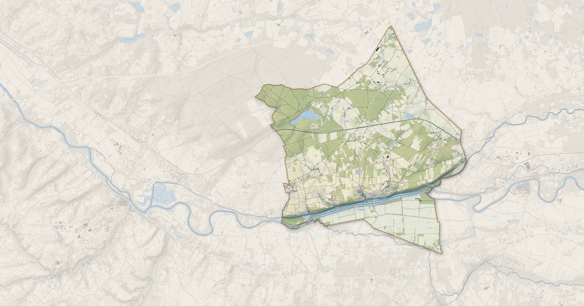 Portrait cartographique de Châtillon-sur-Cher : relief, eau, forêts, bâti et voies, calculés à partir des données de l'IGN
