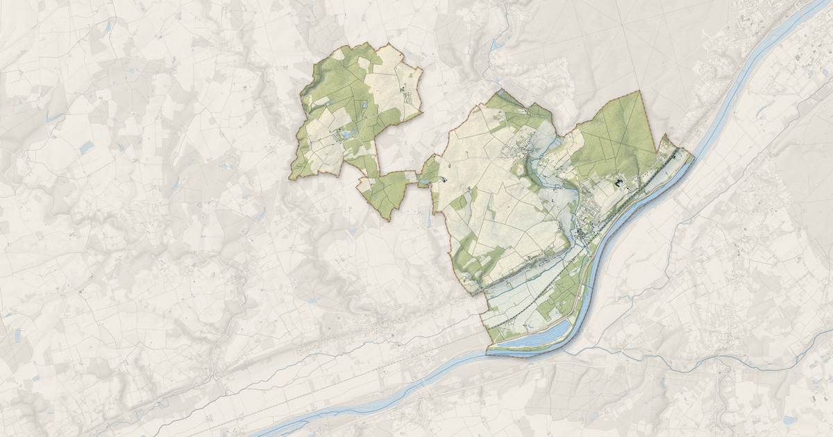 Portrait cartographique de Valloire-sur-Cisse : relief, eau, forêts, bâti et voies, calculés à partir des données de l'IGN