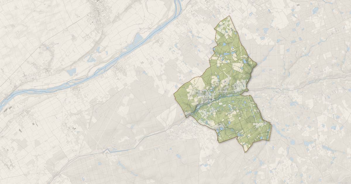 Portrait cartographique de Crouy-sur-Cosson : relief, eau, forêts, bâti et voies, calculés à partir des données de l'IGN
