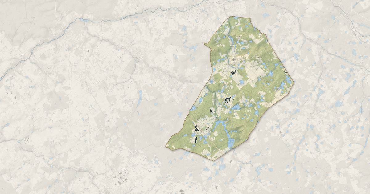 Portrait cartographique de Fontaines-en-Sologne : relief, eau, forêts, bâti et voies, calculés à partir des données de l'IGN