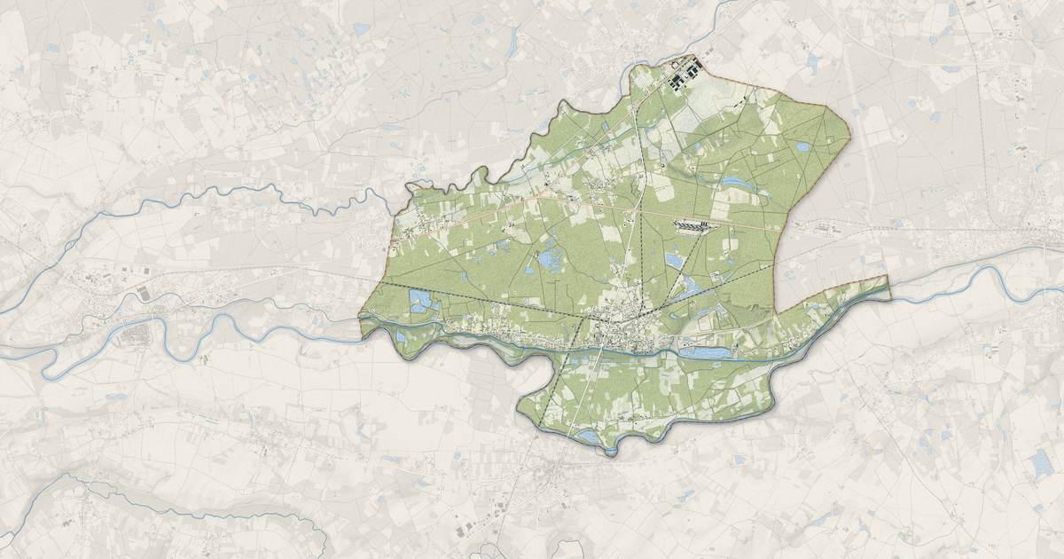 Portrait cartographique de Gièvres : relief, eau, forêts, bâti et voies, calculés à partir des données de l'IGN