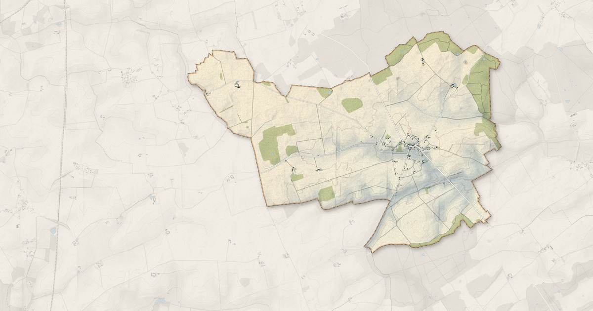 Portrait cartographique de Gombergean : relief, eau, forêts, bâti et voies, calculés à partir des données de l'IGN