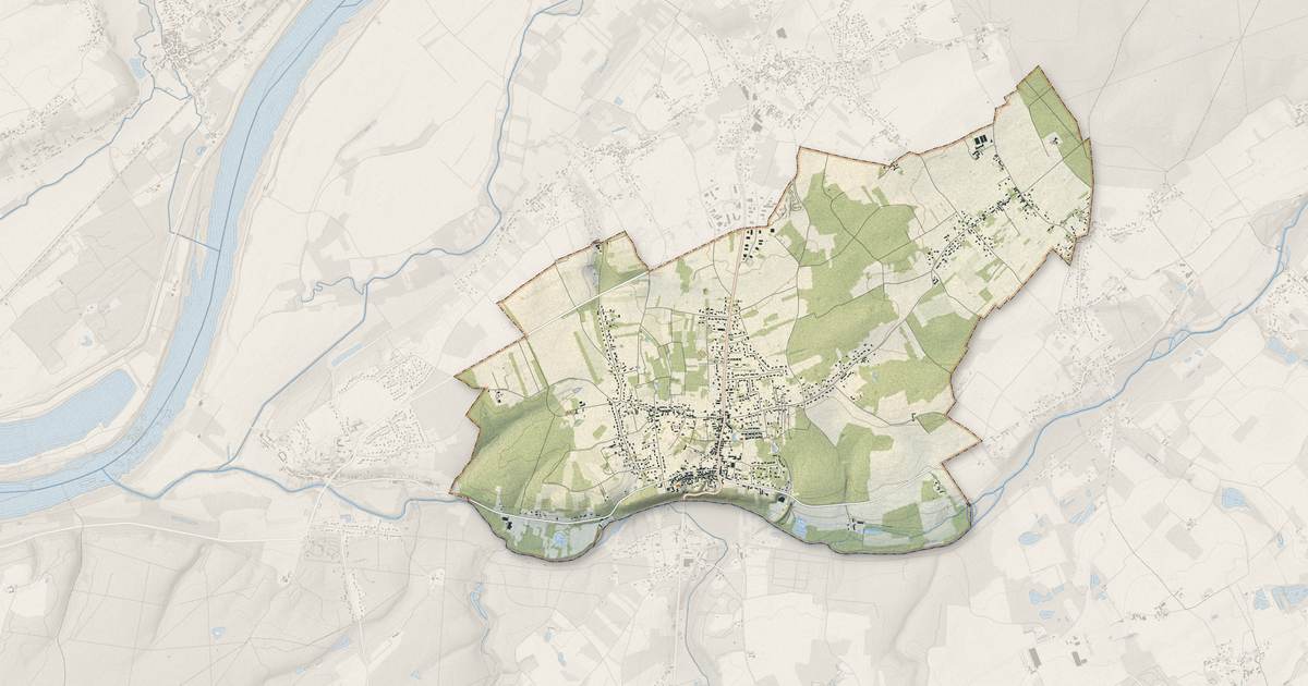 Portrait cartographique de Les Montils : relief, eau, forêts, bâti et voies, calculés à partir des données de l'IGN
