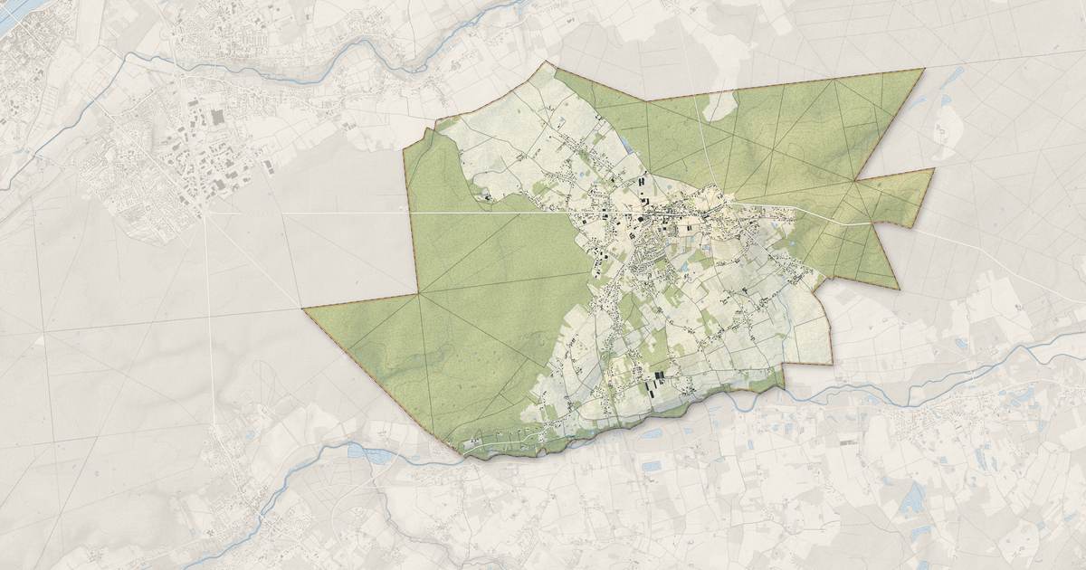 Portrait cartographique de Mont-près-Chambord : relief, eau, forêts, bâti et voies, calculés à partir des données de l'IGN