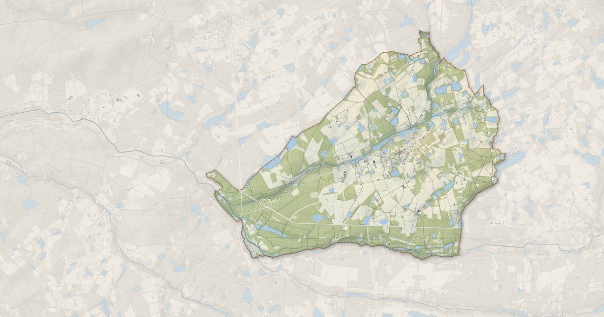 Portrait cartographique de Montrieux-en-Sologne : relief, eau, forêts, bâti et voies, calculés à partir des données de l'IGN