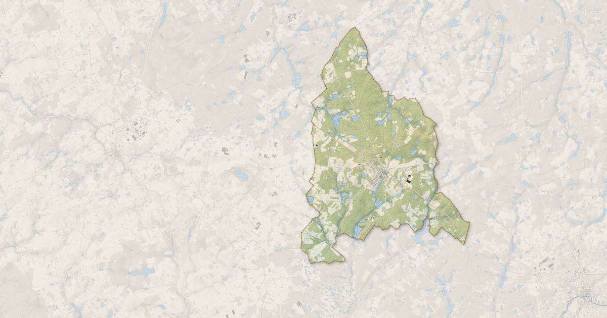 Portrait cartographique de Mur-de-Sologne : relief, eau, forêts, bâti et voies, calculés à partir des données de l'IGN
