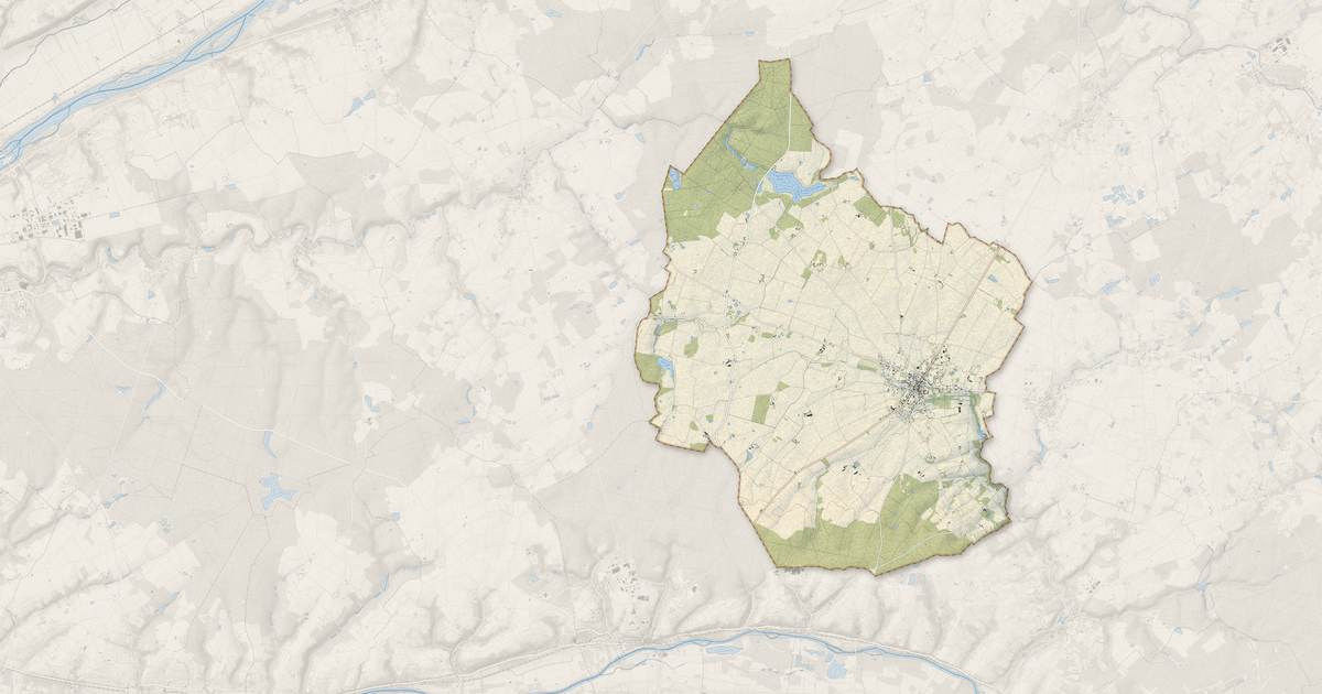 Portrait cartographique de Pontlevoy : relief, eau, forêts, bâti et voies, calculés à partir des données de l'IGN