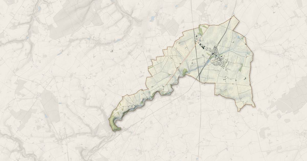 Portrait cartographique de Saint-Amand-Longpré : relief, eau, forêts, bâti et voies, calculés à partir des données de l'IGN
