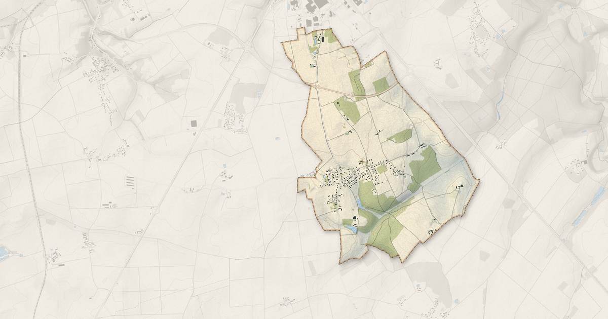 Portrait cartographique de Sainte-Anne : relief, eau, forêts, bâti et voies, calculés à partir des données de l'IGN