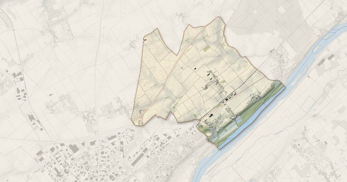 Portrait cartographique de Saint-Denis-sur-Loire : relief, eau, forêts, bâti et voies, calculés à partir des données de l'IGN