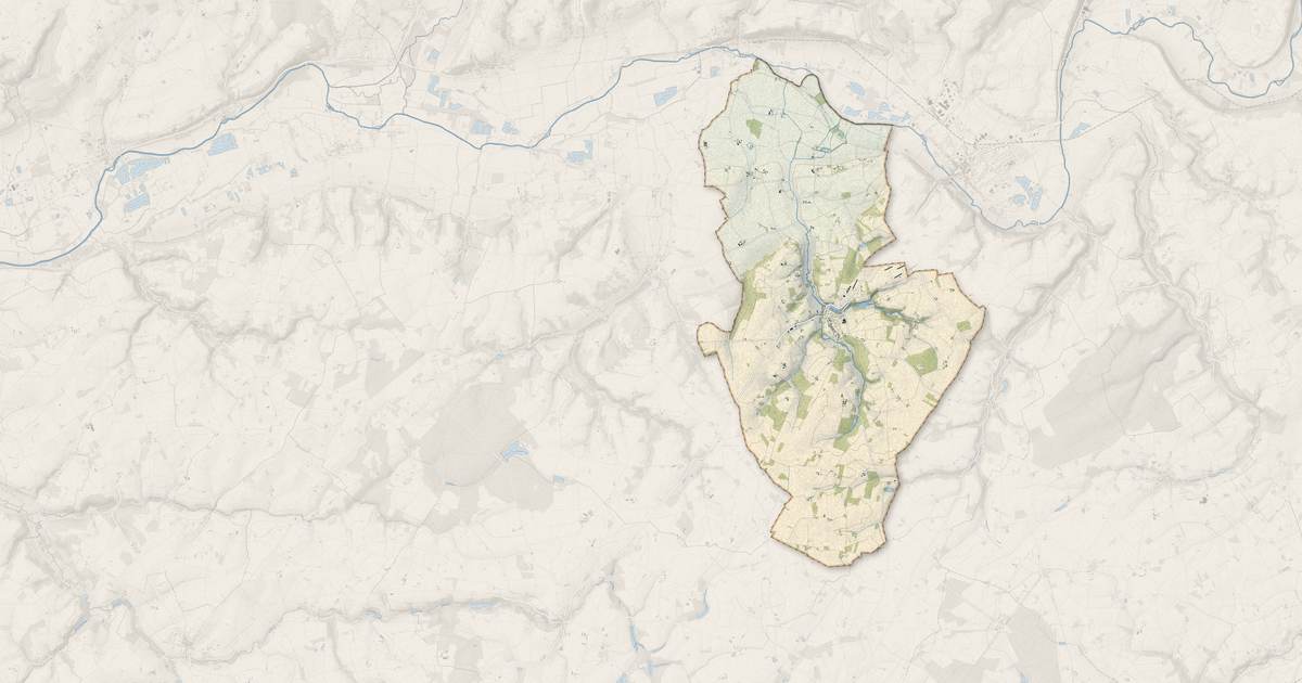 Portrait cartographique de Saint-Martin-des-Bois : relief, eau, forêts, bâti et voies, calculés à partir des données de l'IGN