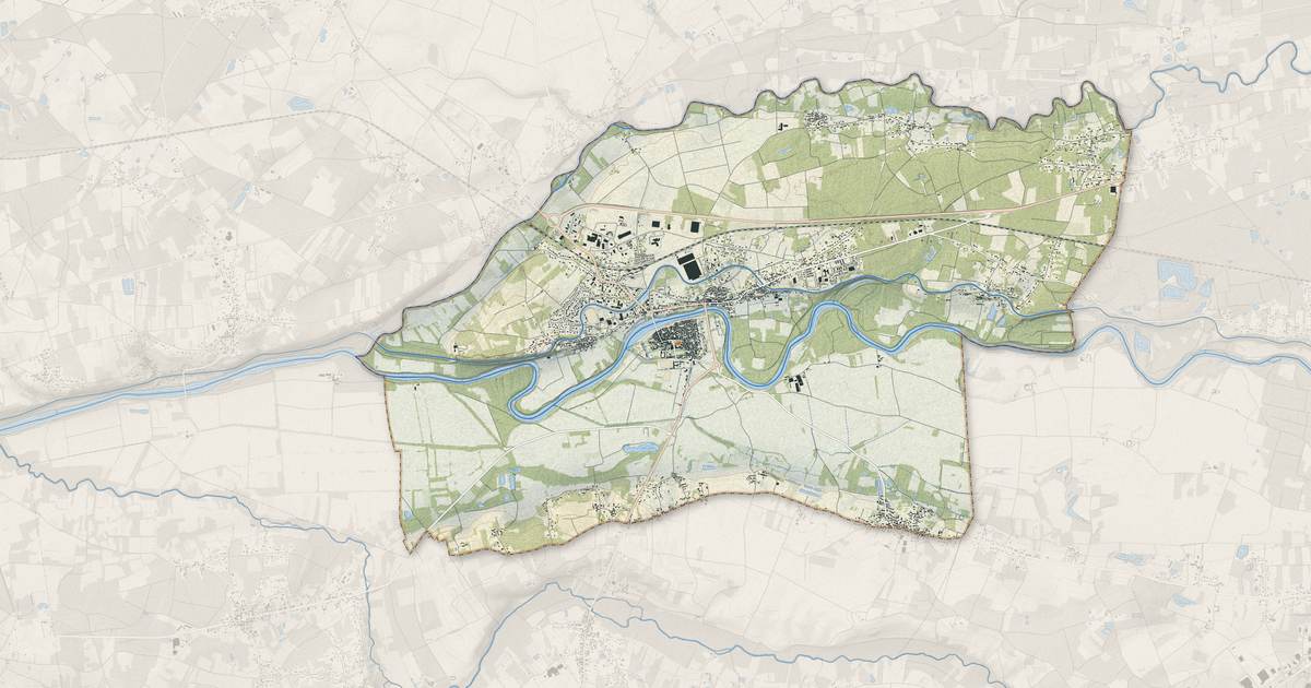 Portrait cartographique de Selles-sur-Cher : relief, eau, forêts, bâti et voies, calculés à partir des données de l'IGN