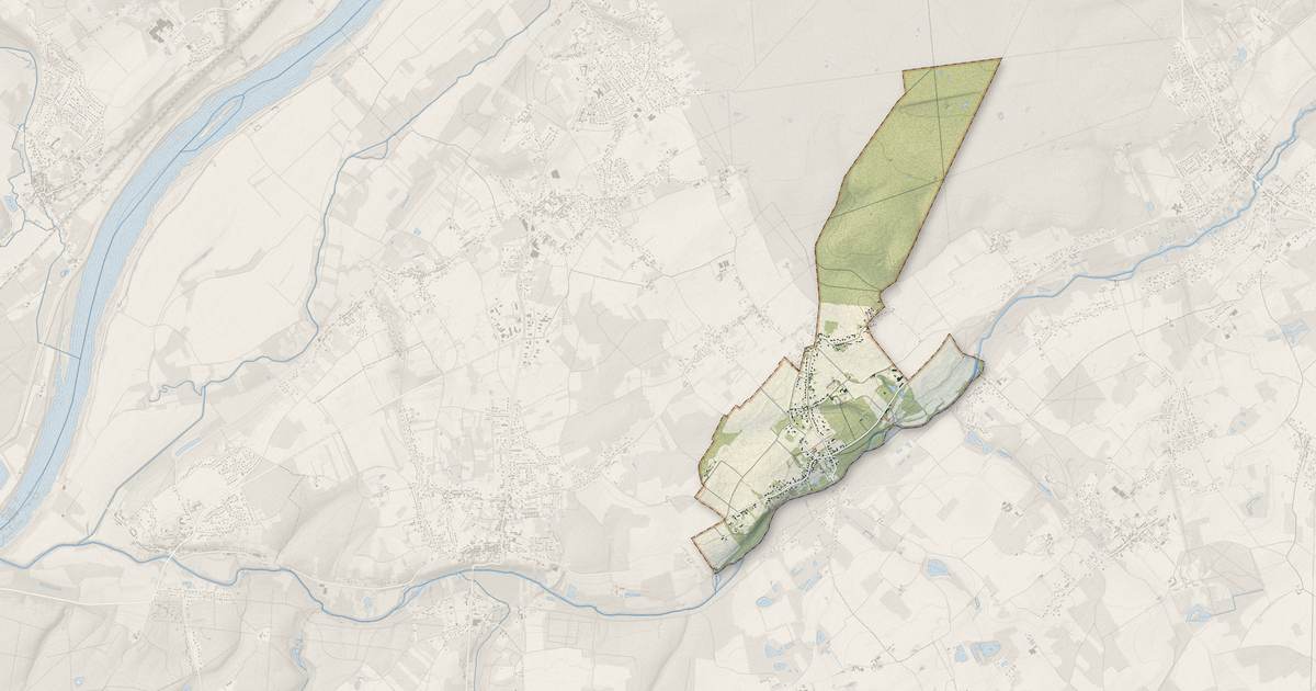 Portrait cartographique de Seur : relief, eau, forêts, bâti et voies, calculés à partir des données de l'IGN