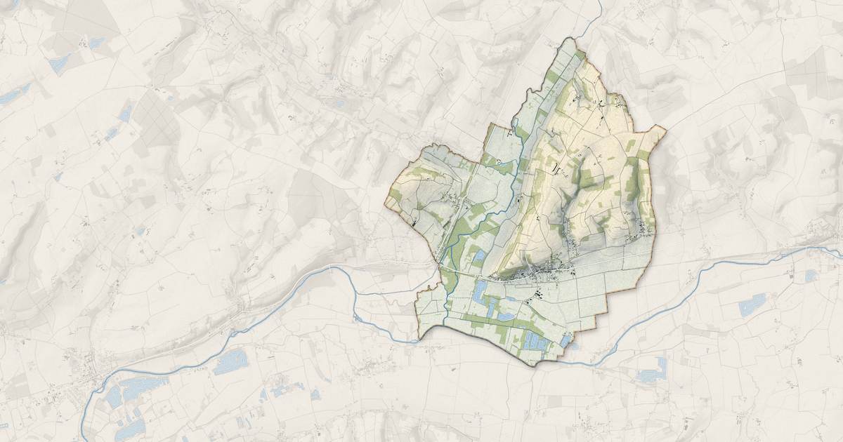 Portrait cartographique de Sougé : relief, eau, forêts, bâti et voies, calculés à partir des données de l'IGN