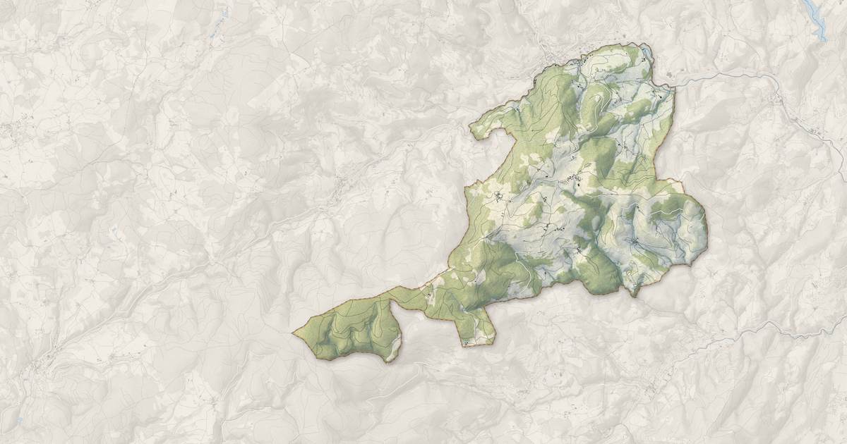 Portrait cartographique de Burdignes : relief, eau, forêts, bâti et voies, calculés à partir des données de l'IGN