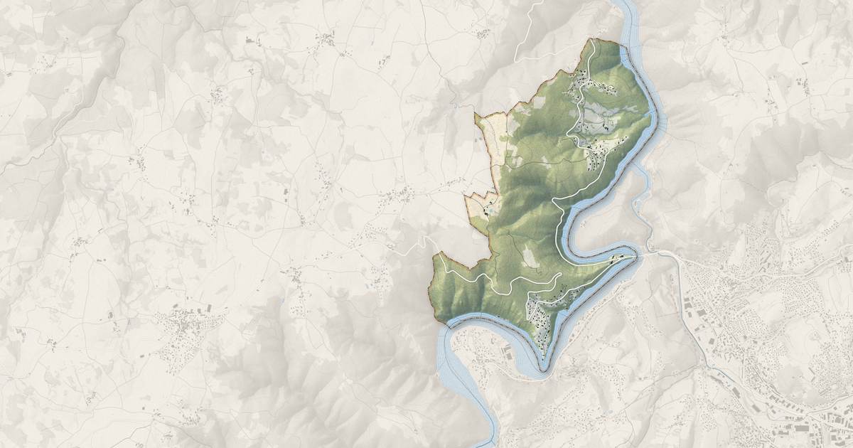 Portrait cartographique de Caloire : relief, eau, forêts, bâti et voies, calculés à partir des données de l'IGN