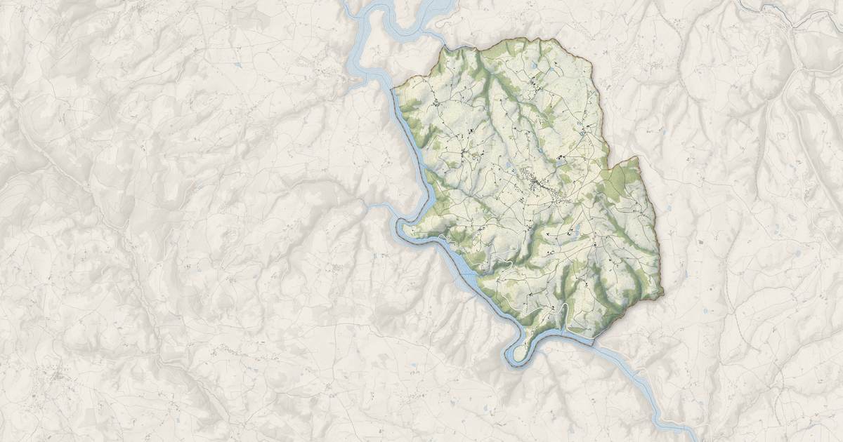 Portrait cartographique de Cordelle : relief, eau, forêts, bâti et voies, calculés à partir des données de l'IGN