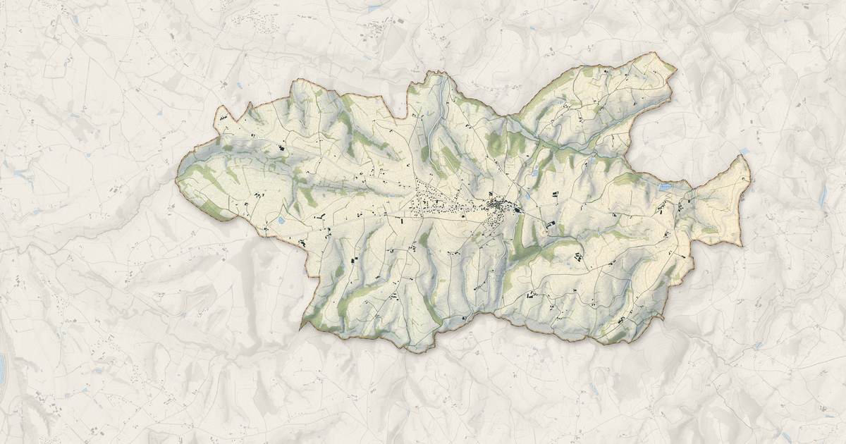 Portrait cartographique de Coutouvre : relief, eau, forêts, bâti et voies, calculés à partir des données de l'IGN
