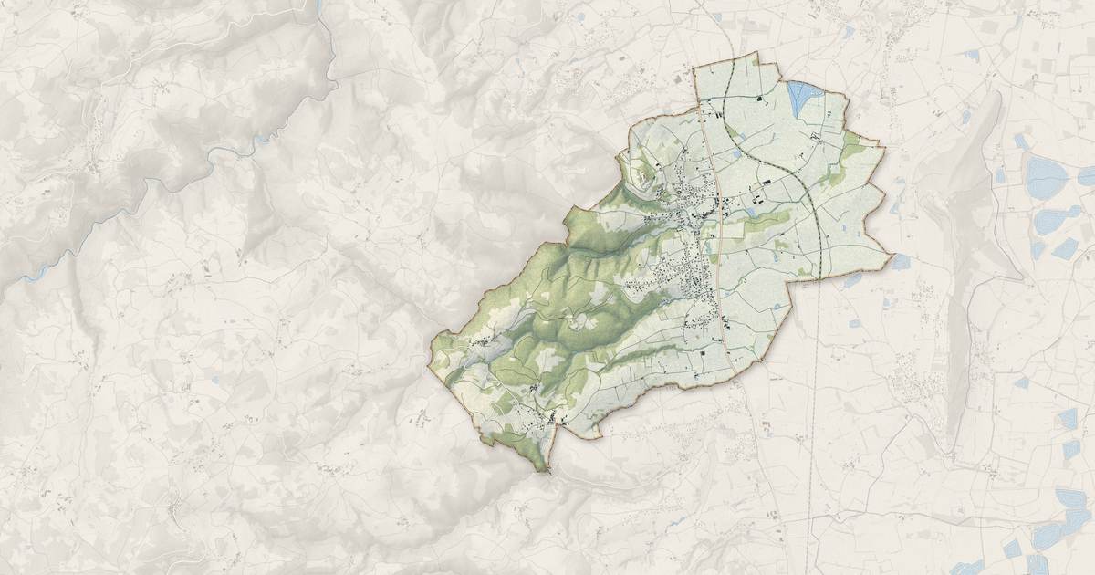 Portrait cartographique de Marcilly-le-Châtel : relief, eau, forêts, bâti et voies, calculés à partir des données de l'IGN