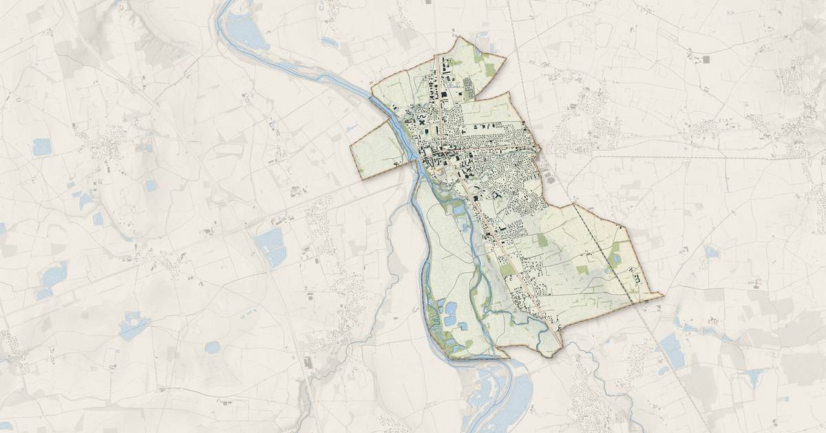 Portrait cartographique de Montrond-les-Bains : relief, eau, forêts, bâti et voies, calculés à partir des données de l'IGN