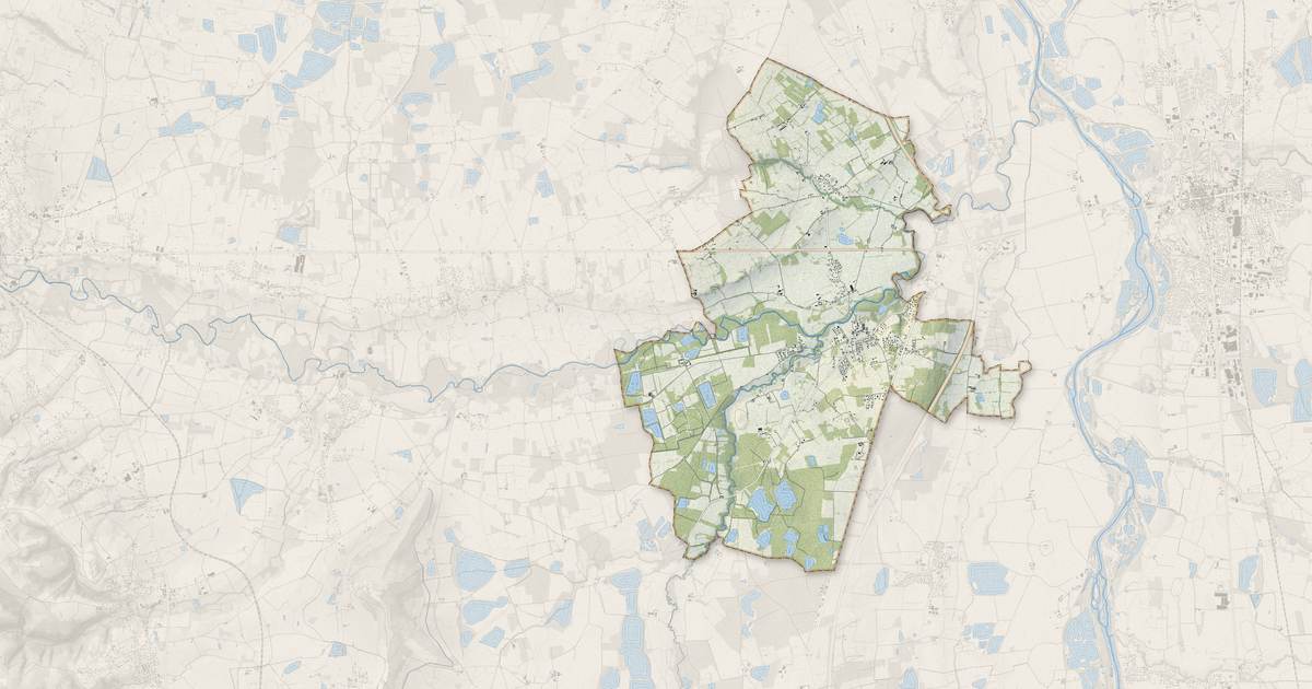 Portrait cartographique de Poncins : relief, eau, forêts, bâti et voies, calculés à partir des données de l'IGN