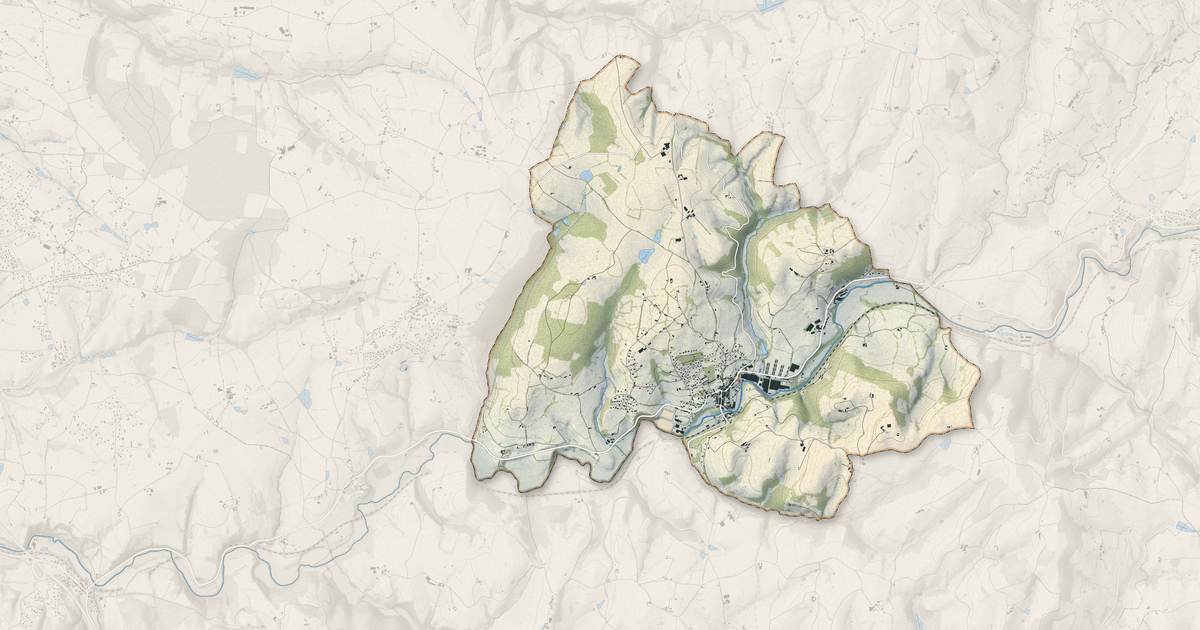 Portrait cartographique de Régny : relief, eau, forêts, bâti et voies, calculés à partir des données de l'IGN