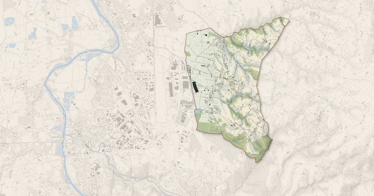 Portrait cartographique de Saint-Bonnet-les-Oules : relief, eau, forêts, bâti et voies, calculés à partir des données de l'IGN