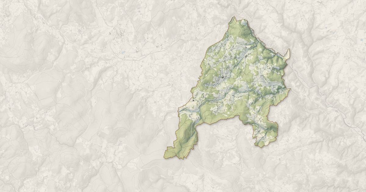 Portrait cartographique de La Côte-Saint-Didier : relief, eau, forêts, bâti et voies, calculés à partir des données de l'IGN