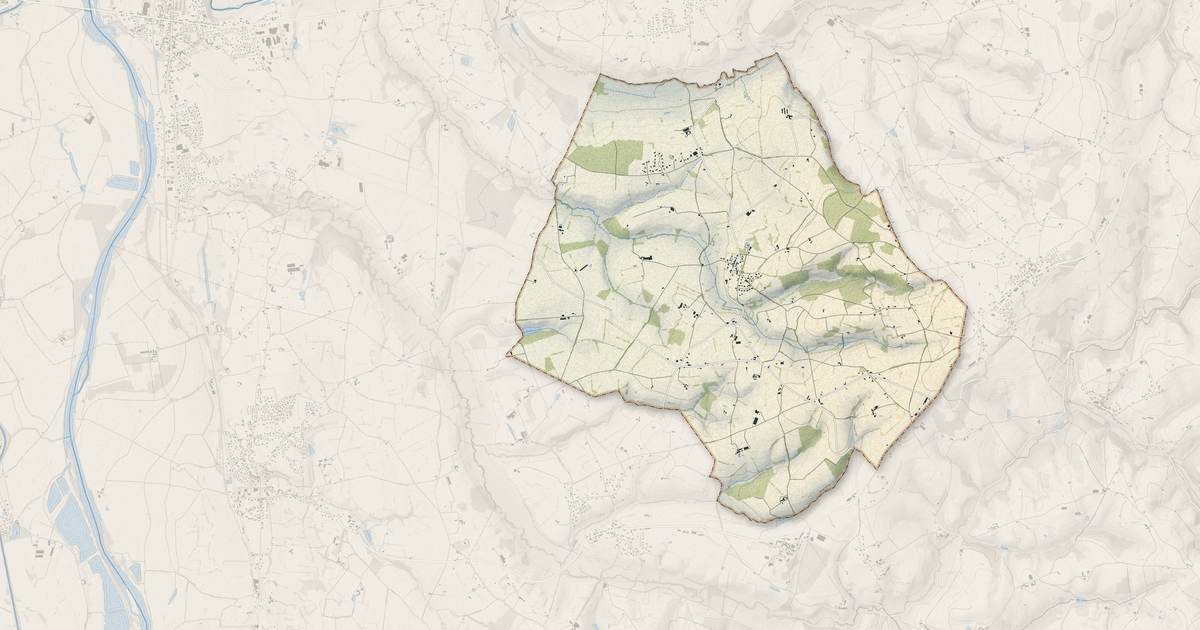 Portrait cartographique de Saint-Hilaire-sous-Charlieu : relief, eau, forêts, bâti et voies, calculés à partir des données de l'IGN