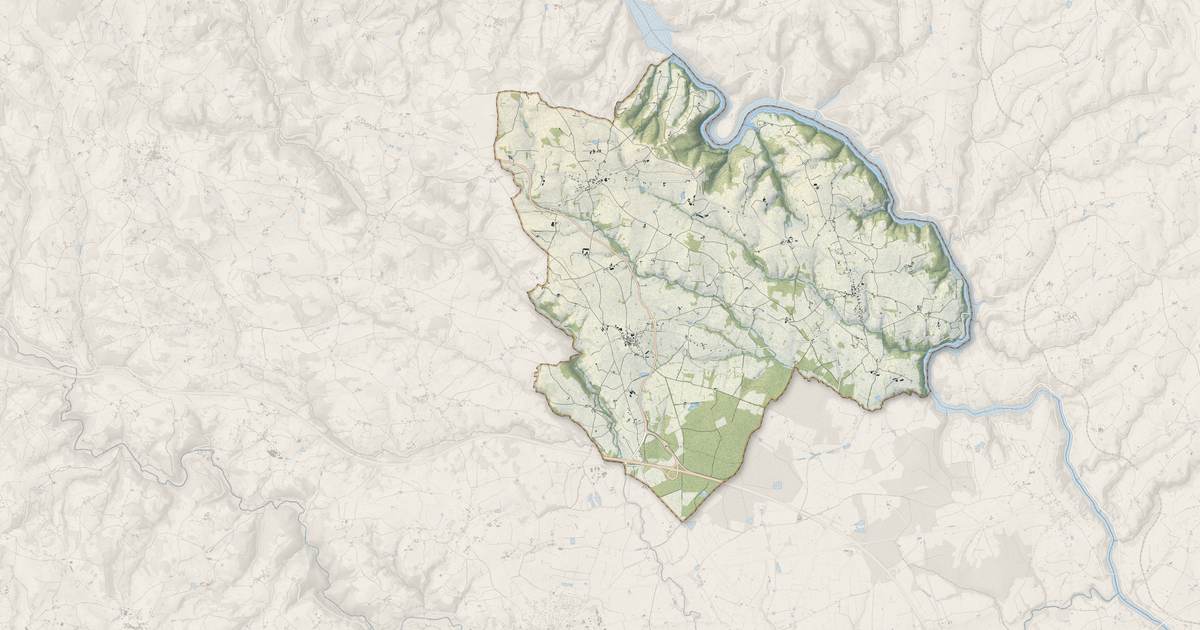 Portrait cartographique de Vézelin-sur-Loire : relief, eau, forêts, bâti et voies, calculés à partir des données de l'IGN