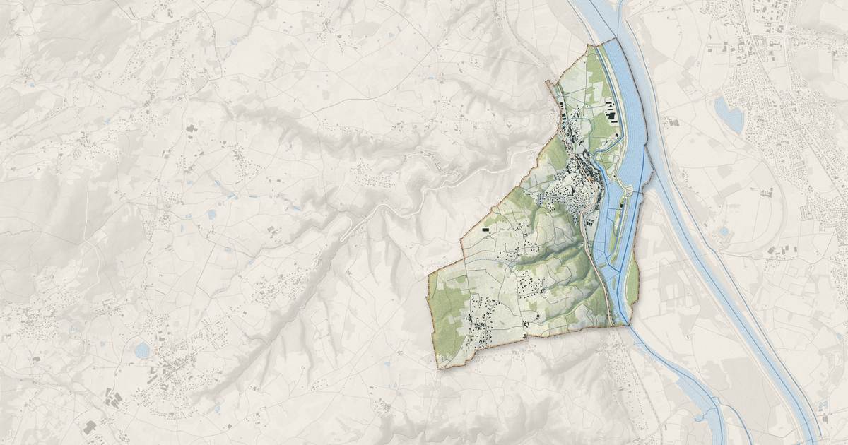 Portrait cartographique de Saint-Pierre-de-Bœuf : relief, eau, forêts, bâti et voies, calculés à partir des données de l'IGN