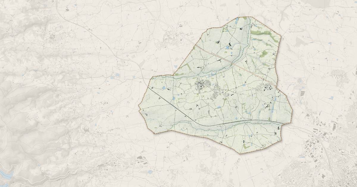 Portrait cartographique de Saint-Romain-la-Motte : relief, eau, forêts, bâti et voies, calculés à partir des données de l'IGN