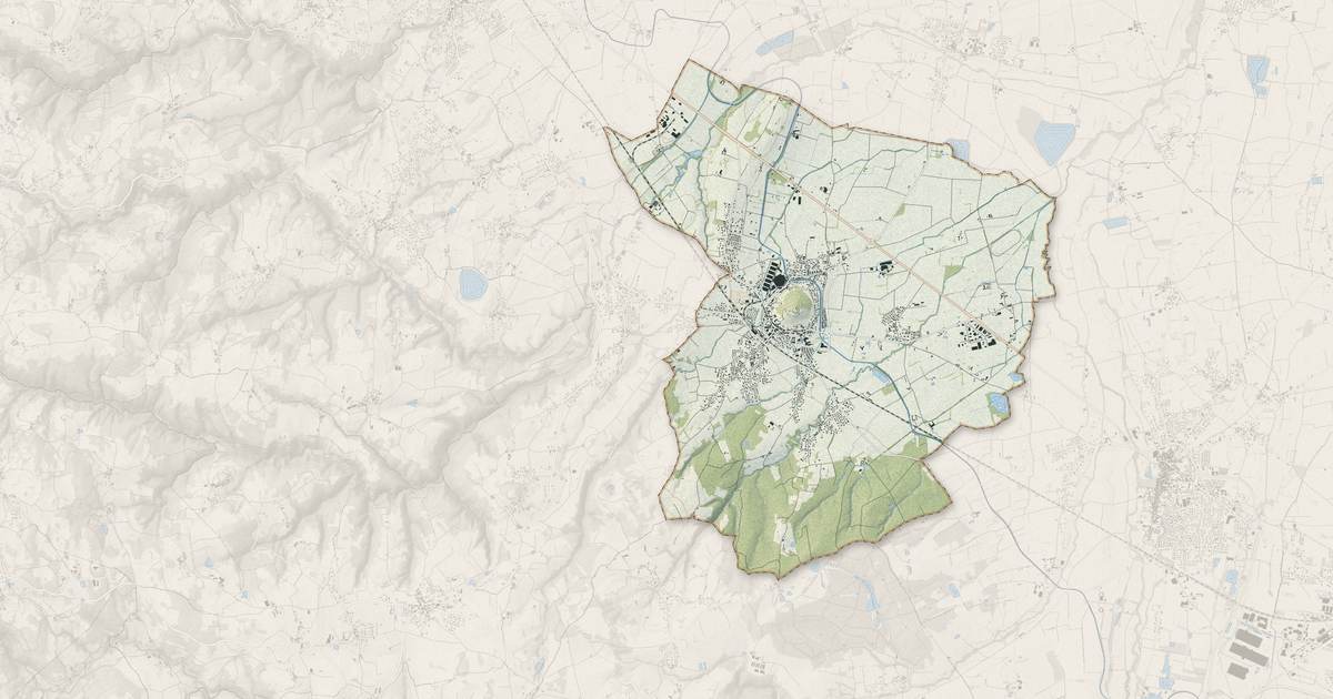 Portrait cartographique de Saint-Romain-le-Puy : relief, eau, forêts, bâti et voies, calculés à partir des données de l'IGN