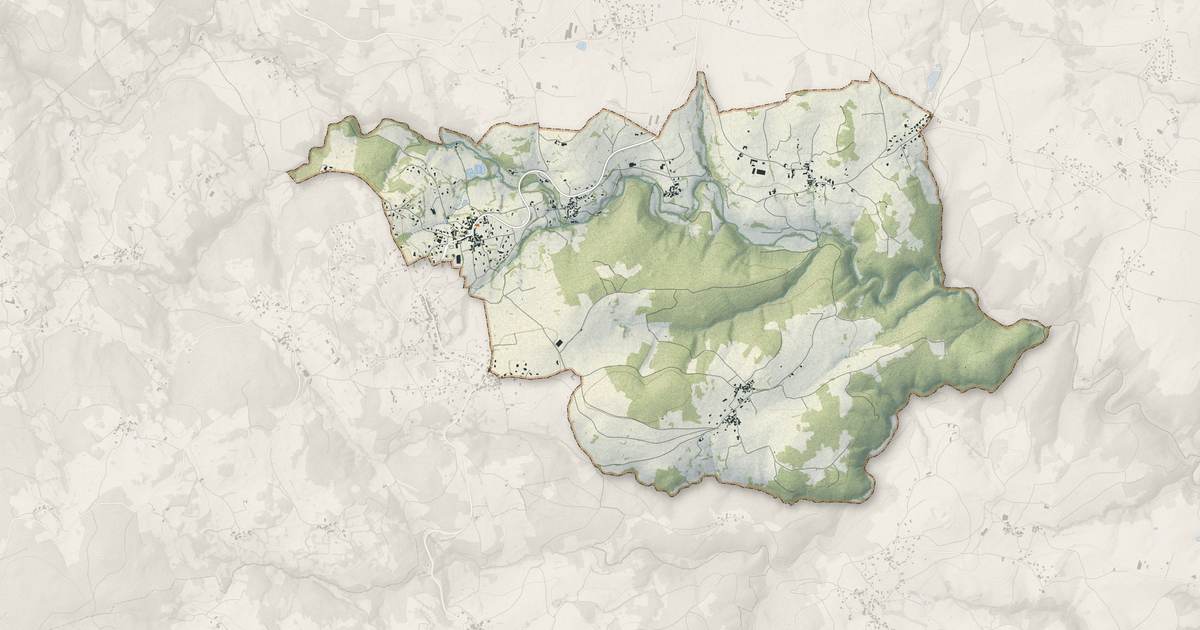 Portrait cartographique de Soleymieux : relief, eau, forêts, bâti et voies, calculés à partir des données de l'IGN