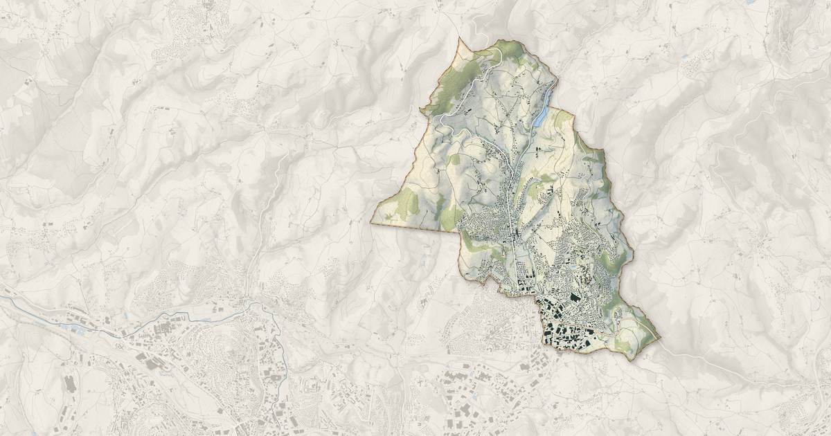 Portrait cartographique de Sorbiers : relief, eau, forêts, bâti et voies, calculés à partir des données de l'IGN