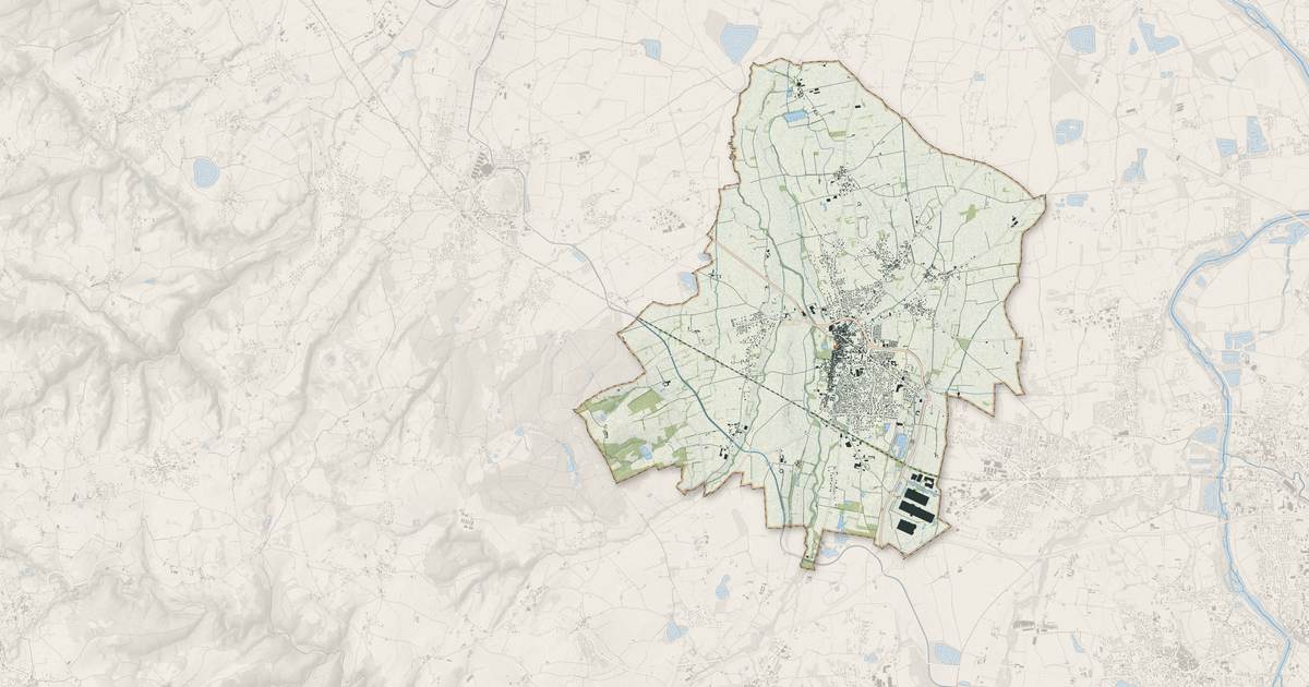Portrait cartographique de Sury-le-Comtal : relief, eau, forêts, bâti et voies, calculés à partir des données de l'IGN