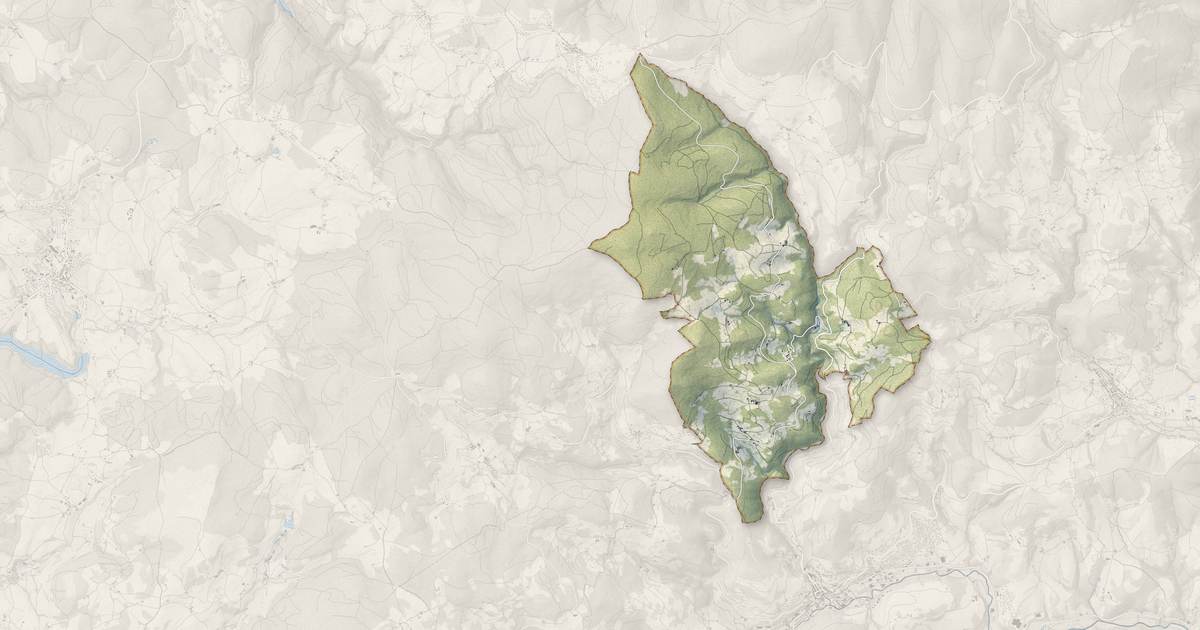 Portrait cartographique de Thélis-la-Combe : relief, eau, forêts, bâti et voies, calculés à partir des données de l'IGN