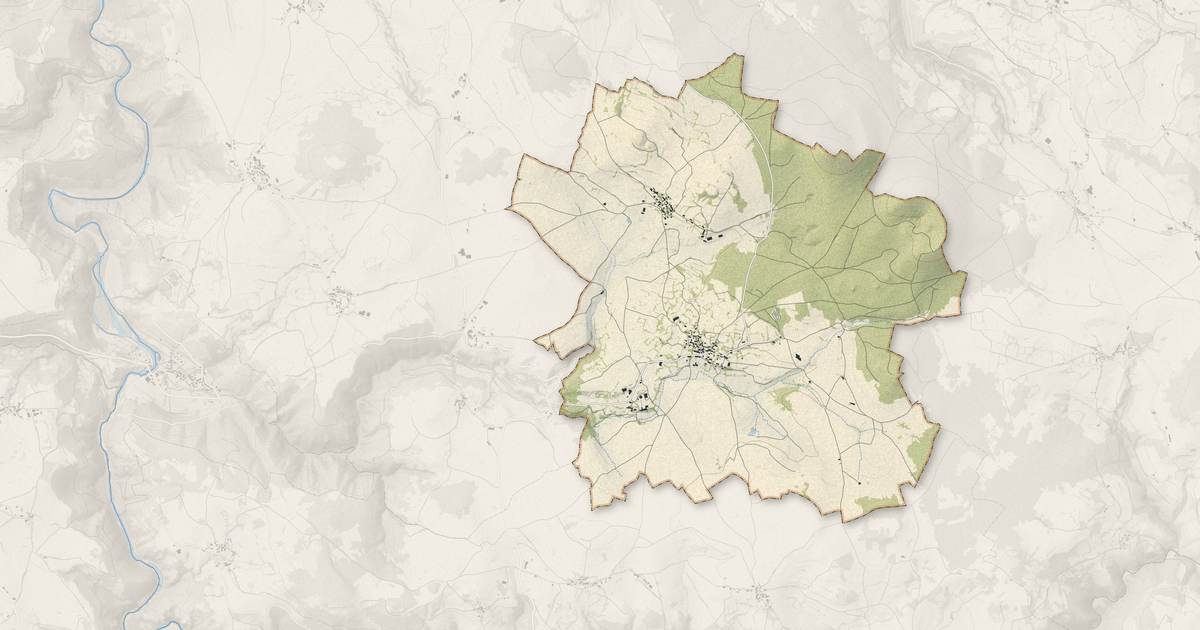 Portrait cartographique de Alleyrac : relief, eau, forêts, bâti et voies, calculés à partir des données de l'IGN