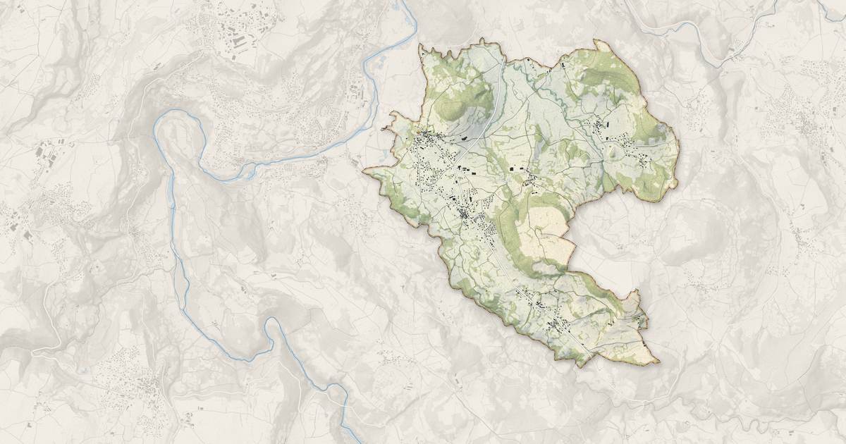 Portrait cartographique de Arsac-en-Velay : relief, eau, forêts, bâti et voies, calculés à partir des données de l'IGN